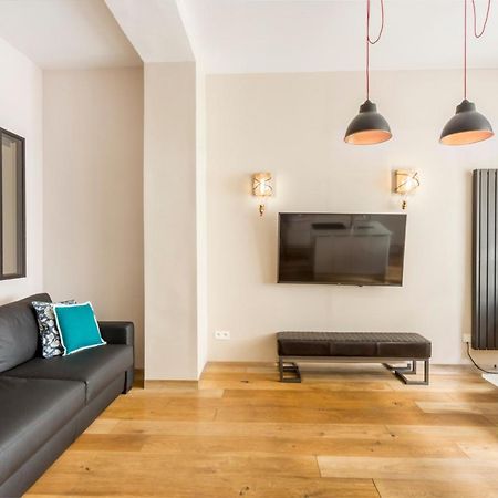 Design Et Confort Near Champs Elysees Paris Exterior photo